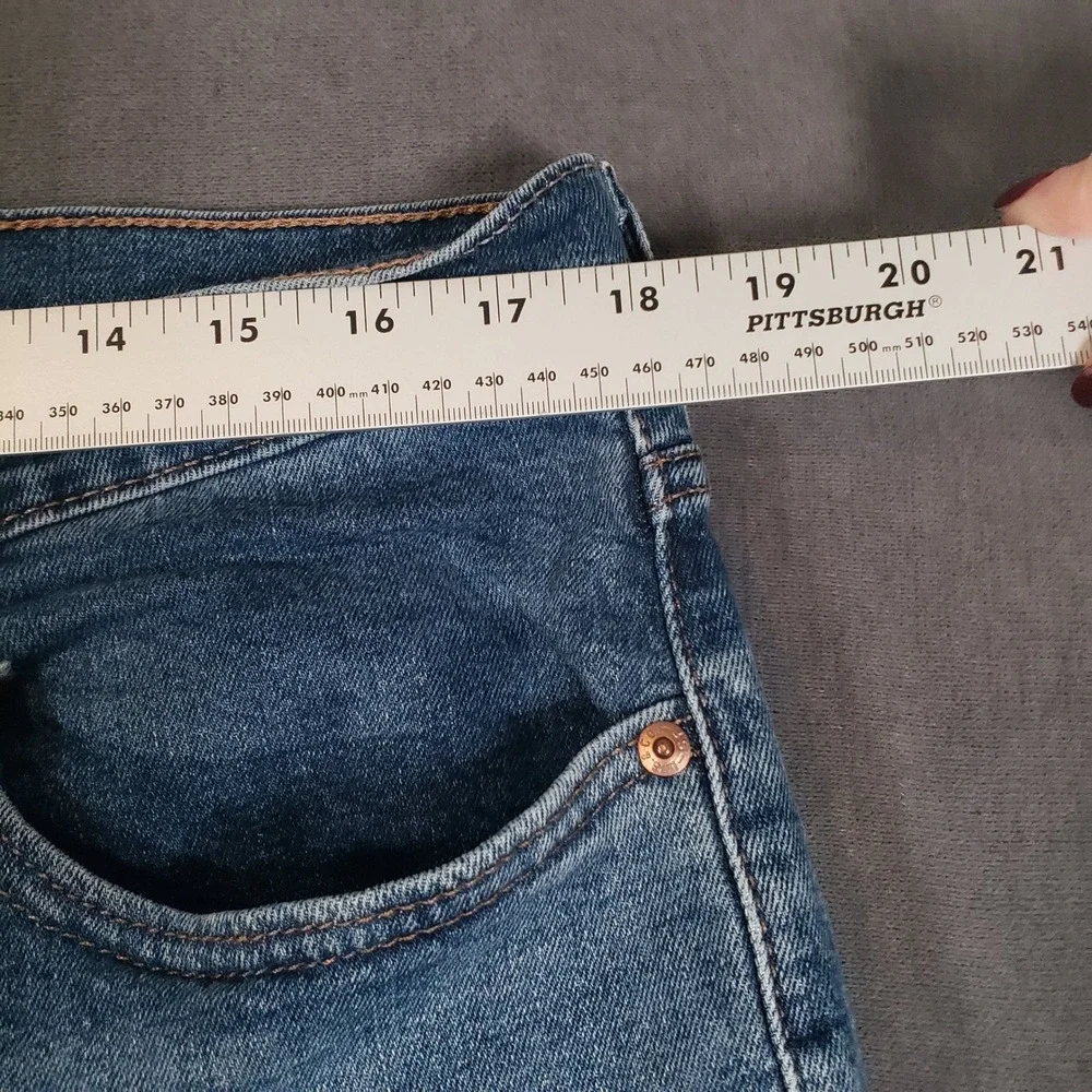 Levi Strauss Signature Relaxed Jeans Mens 36x30 Blue Medium Wash Denim